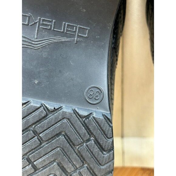 Dansko Black Embossed Black Tooled Leather Clogs Womens Size 38 US 7.5/8 - Picture 7 of 7